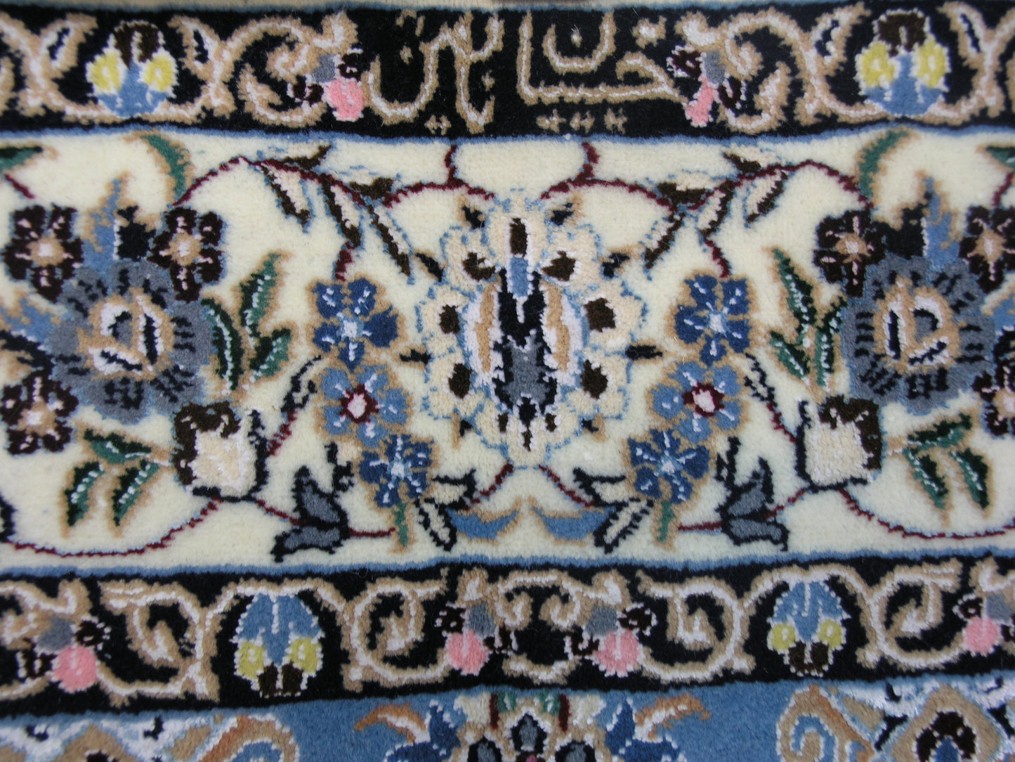 Persian Carpet Nain 9la (Habeibian)